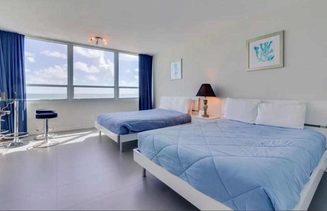 Castle 835 Oceanview Studio On Beach With Pool, Gym, Bars, And Free Parking マイアミビーチ エクステリア 写真