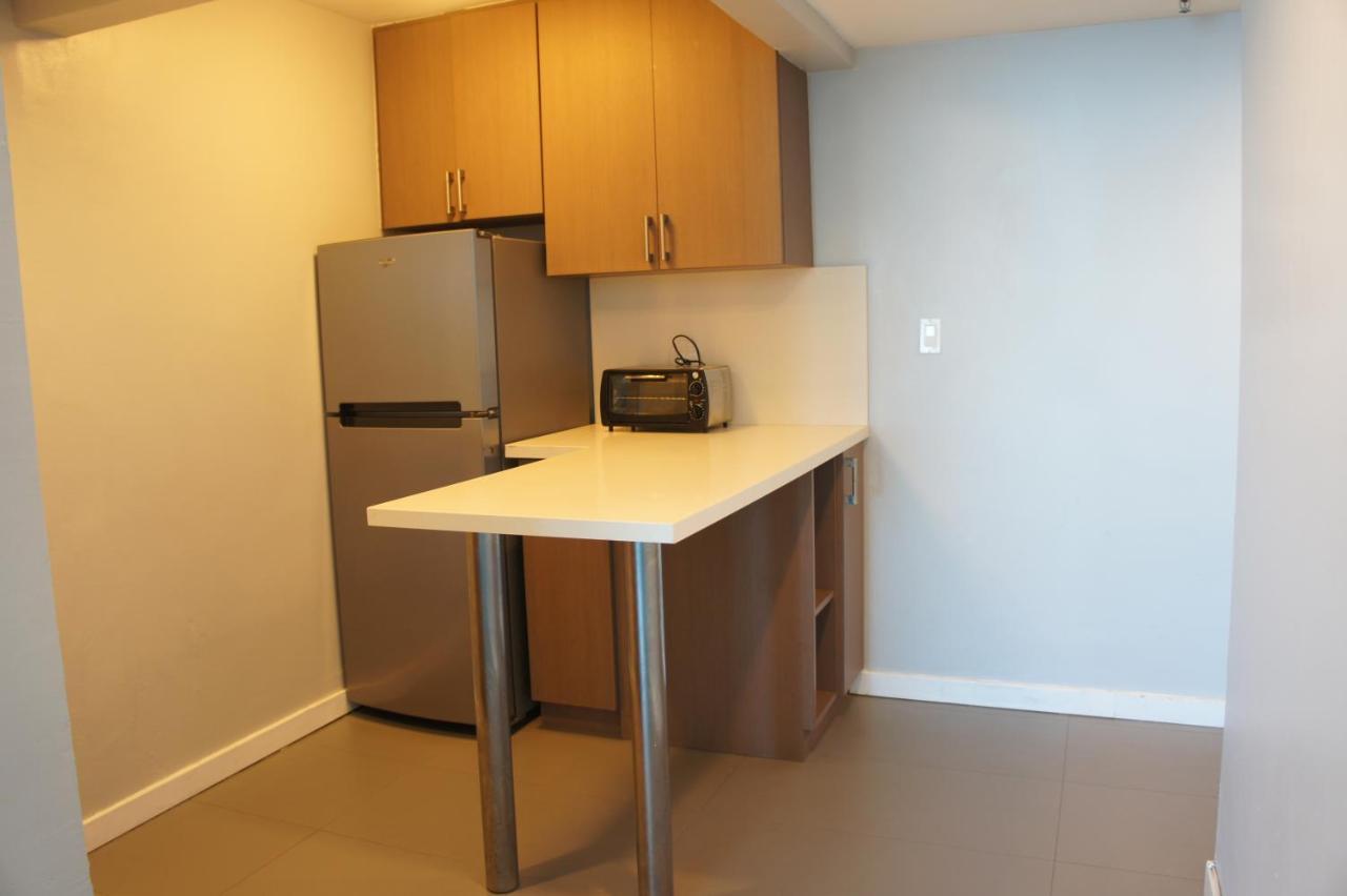Castle 835 Oceanview Studio On Beach With Pool, Gym, Bars, And Free Parking マイアミビーチ エクステリア 写真