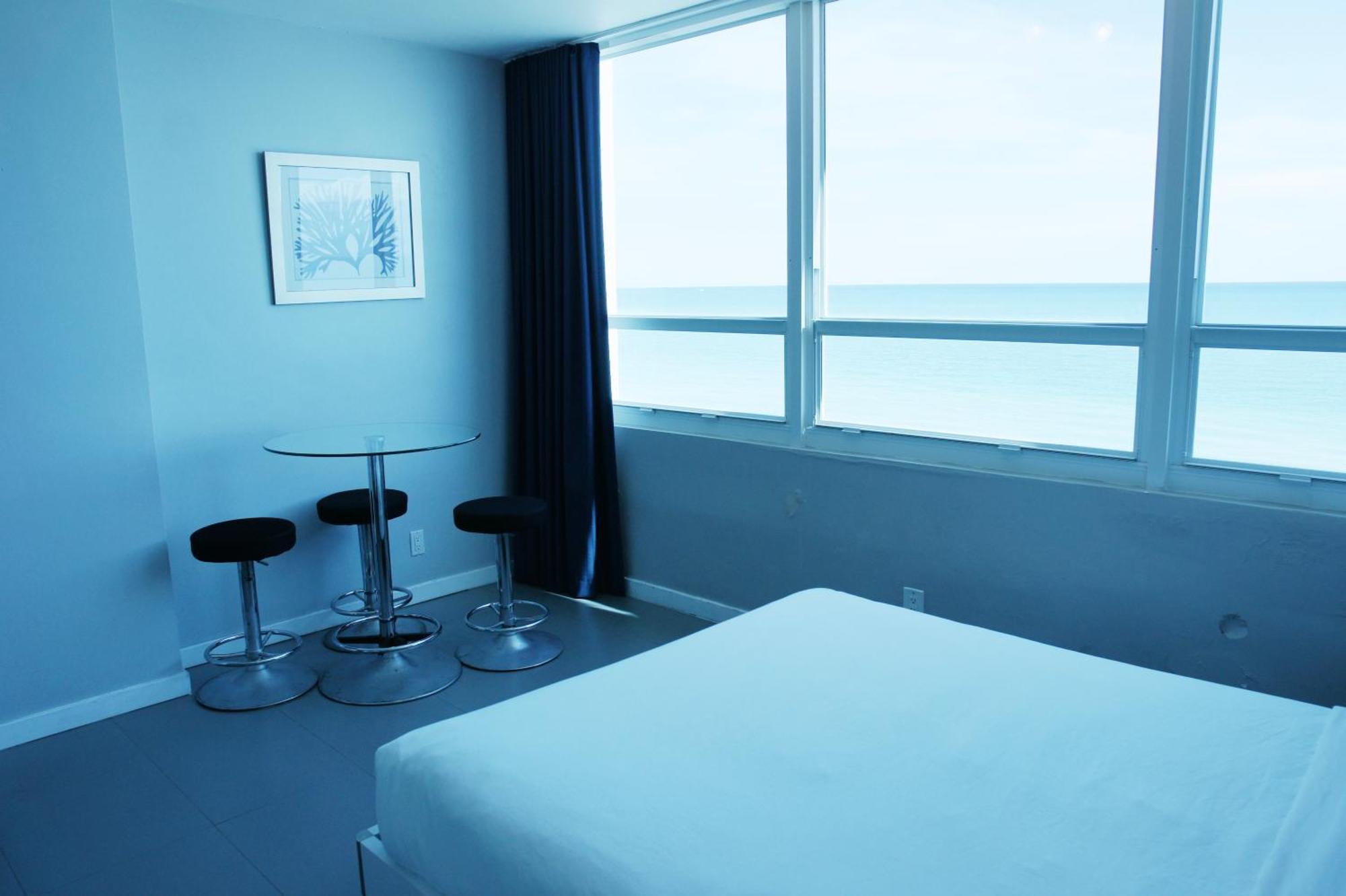 Castle 835 Oceanview Studio On Beach With Pool, Gym, Bars, And Free Parking マイアミビーチ エクステリア 写真
