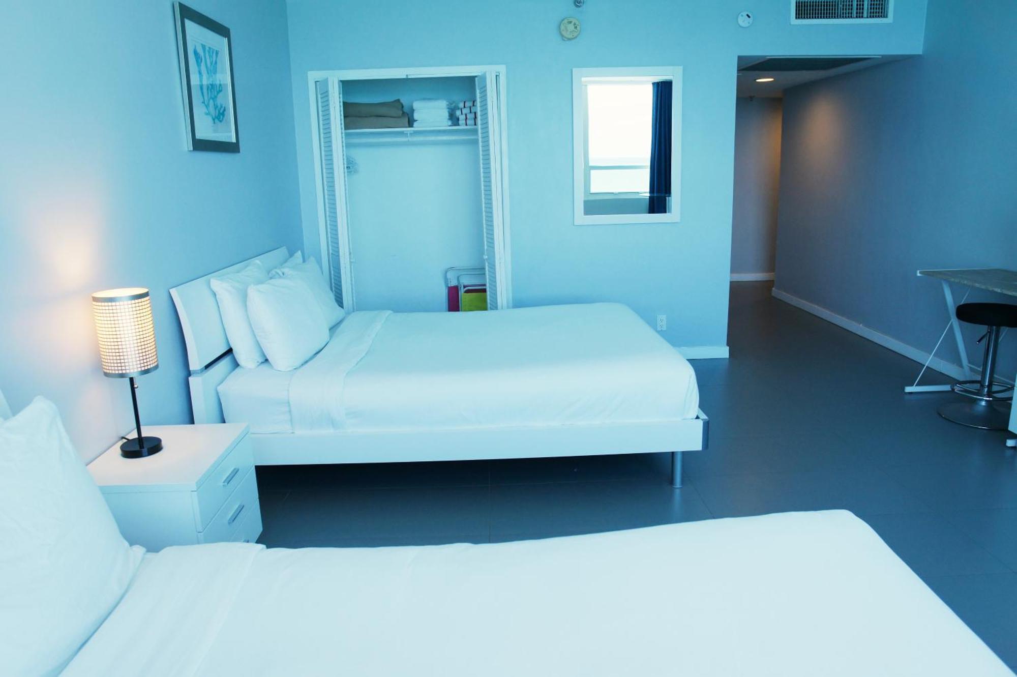 Castle 835 Oceanview Studio On Beach With Pool, Gym, Bars, And Free Parking マイアミビーチ エクステリア 写真