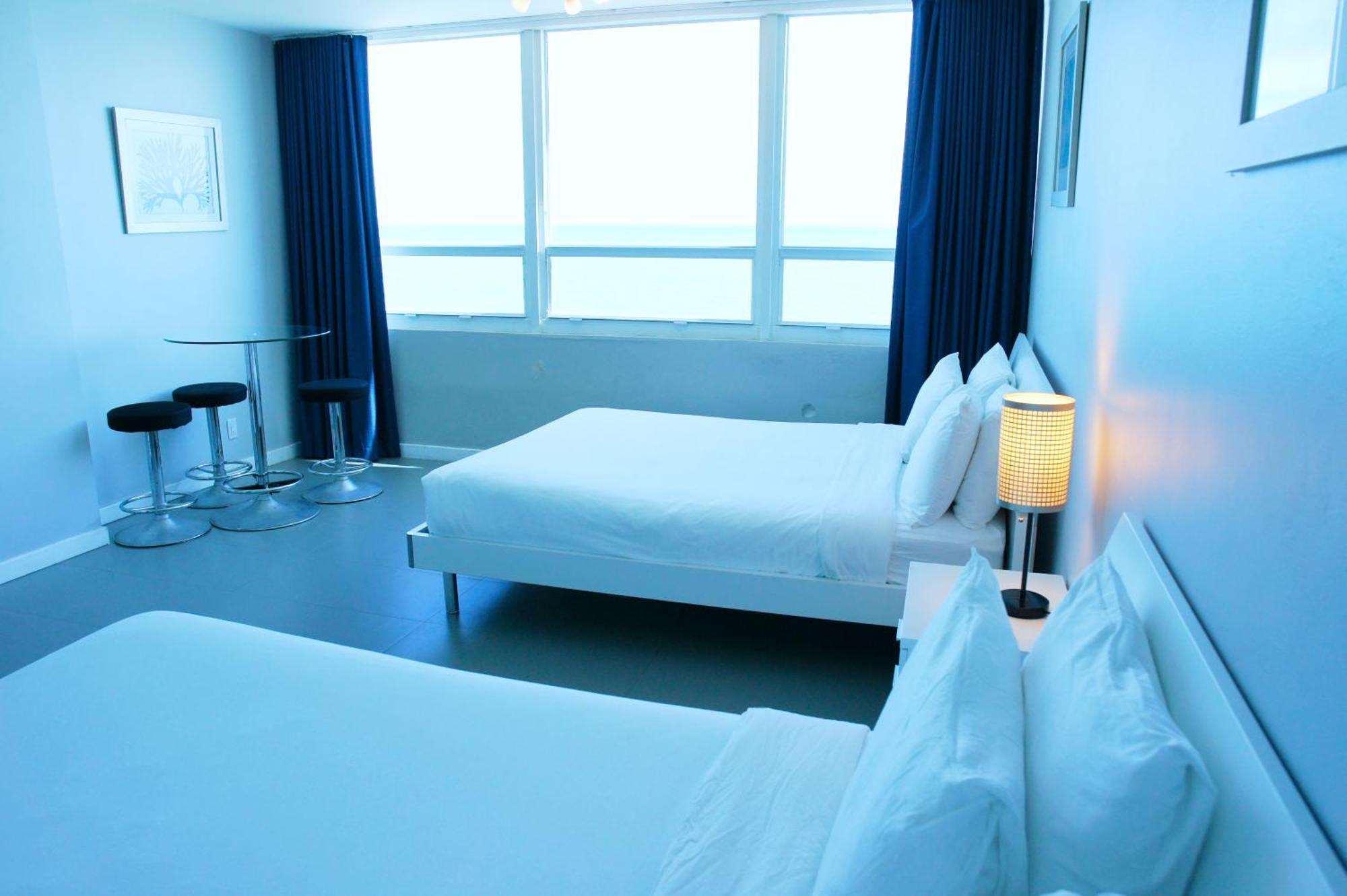 Castle 835 Oceanview Studio On Beach With Pool, Gym, Bars, And Free Parking マイアミビーチ エクステリア 写真