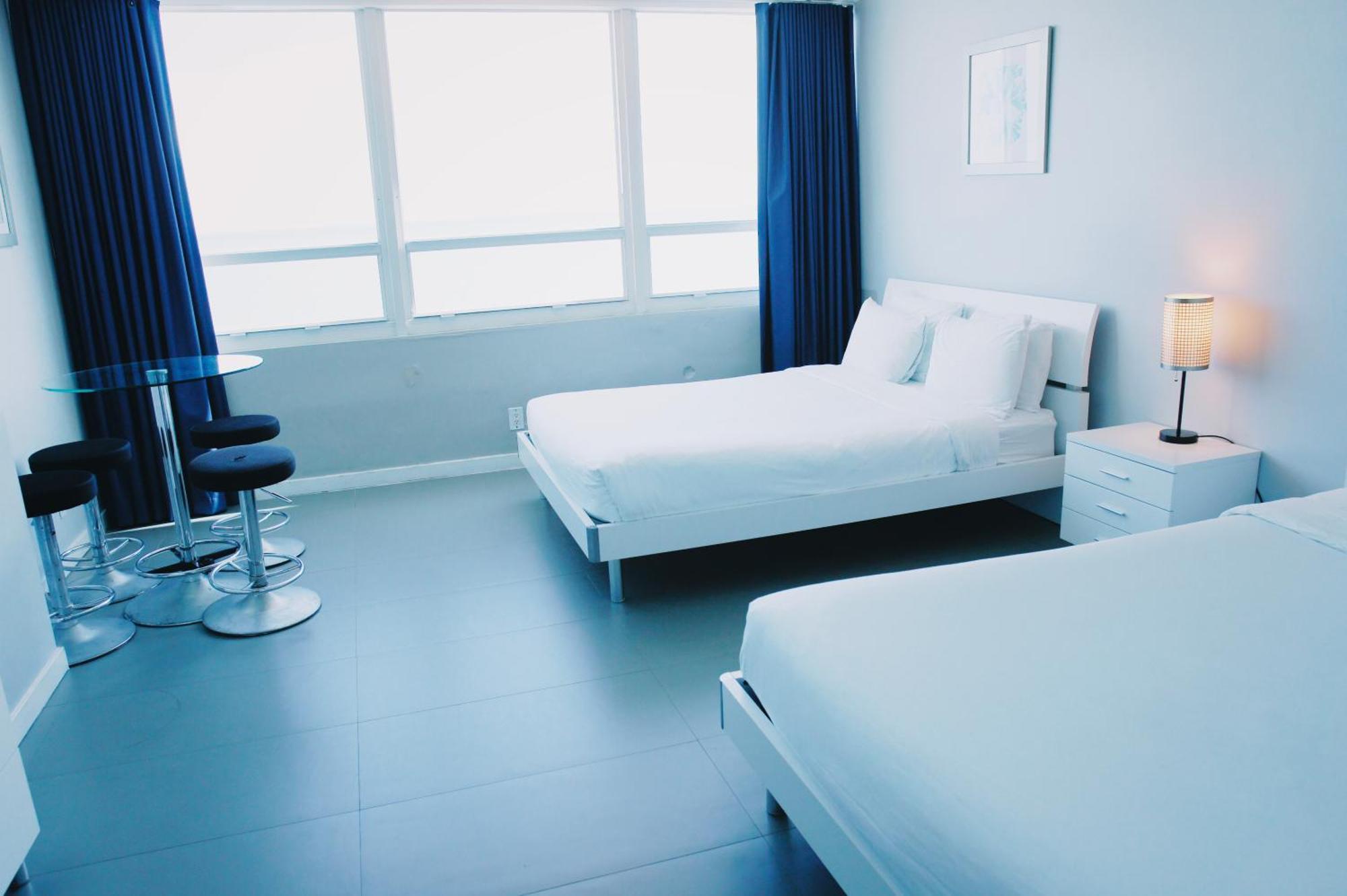 Castle 835 Oceanview Studio On Beach With Pool, Gym, Bars, And Free Parking マイアミビーチ エクステリア 写真