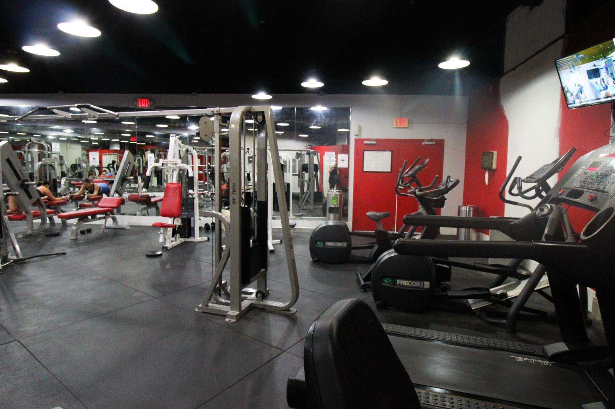 Castle 835 Oceanview Studio On Beach With Pool, Gym, Bars, And Free Parking マイアミビーチ エクステリア 写真